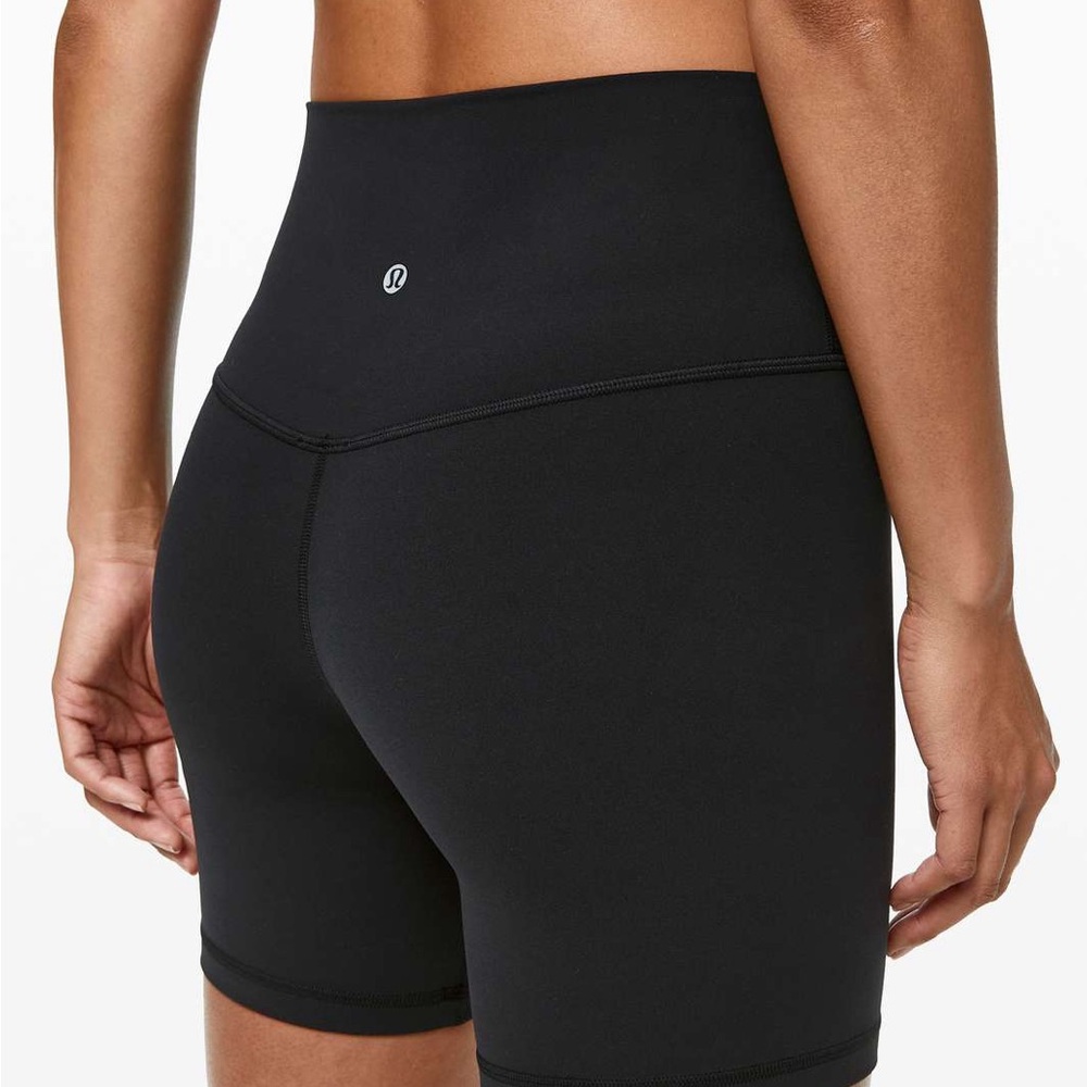 Lululemom Women's Black Align Shorts 6 inch Size 4